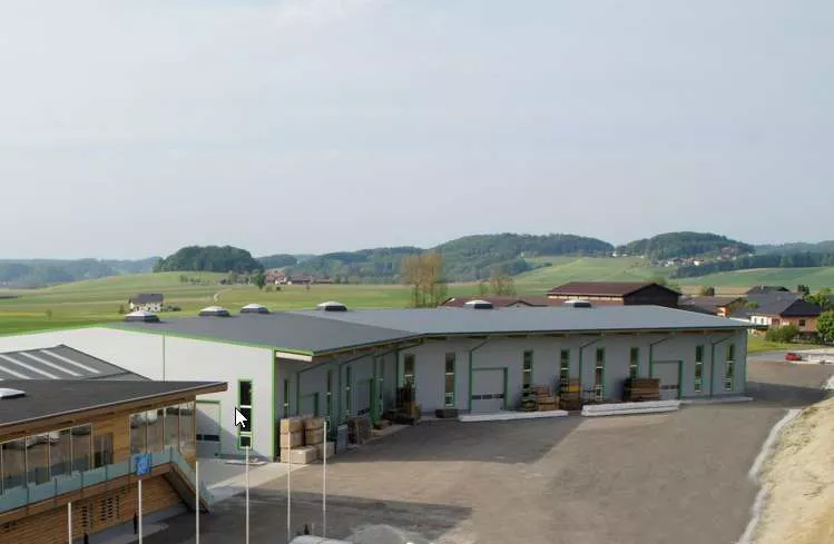 Lagerhalle aus der Vogelperspektive.