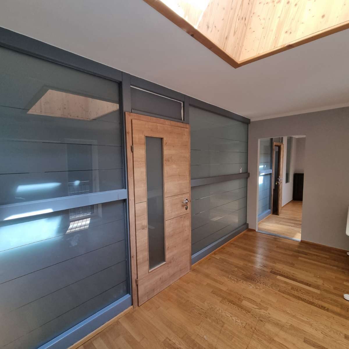 Buero in moosdorf eingangstuer