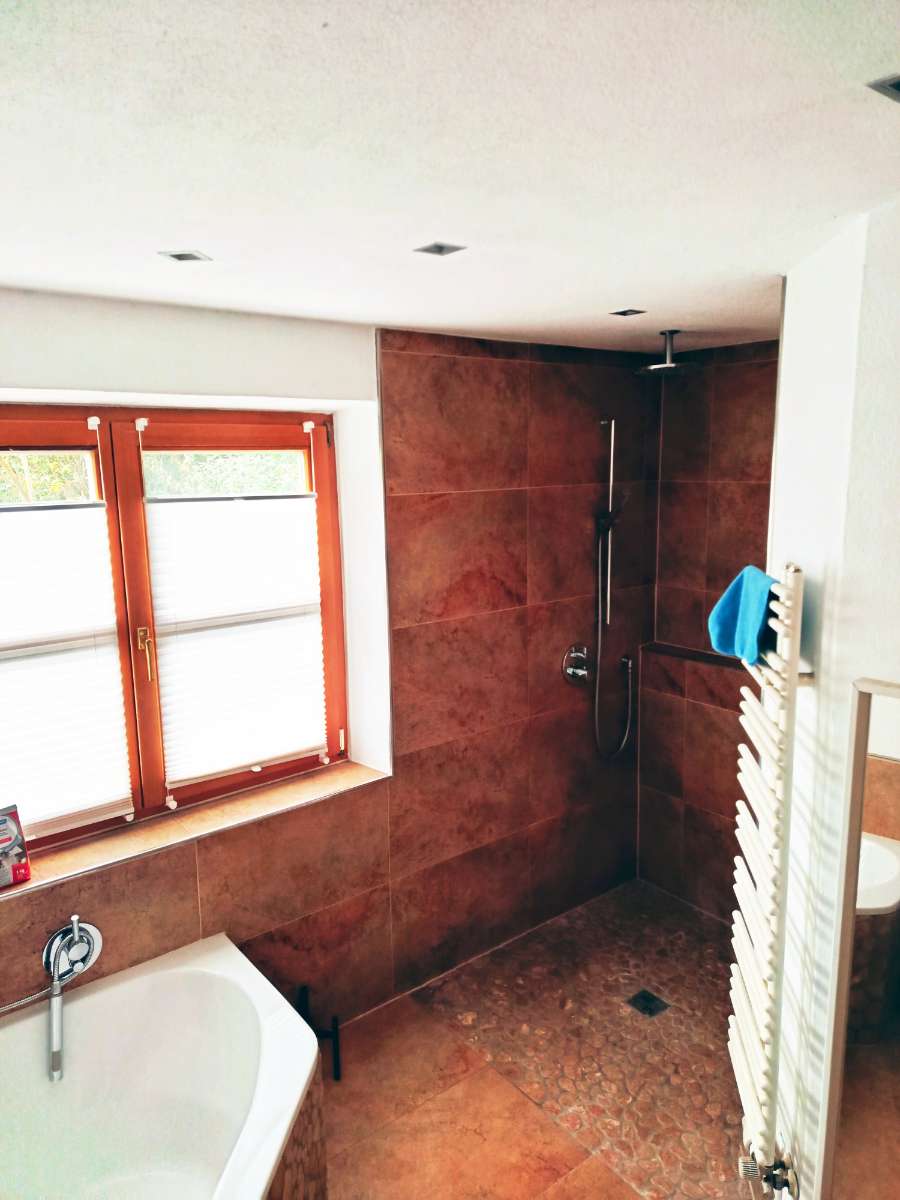 Kuenstlerhaus in mondsee badezimmer dusche